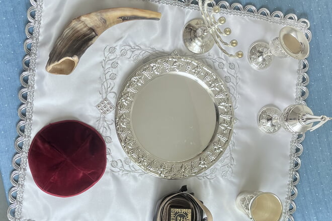 Entdeckungsreise: Einsatz verschiedener Medienkoffer im Religionsunterricht  Donnerstag, 21.05.2026  Kirchenkeller der Friedenskirche Ludwigsburg 14:30&ndash;17:00 Uhr  